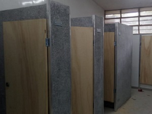 Divisória em Granilite